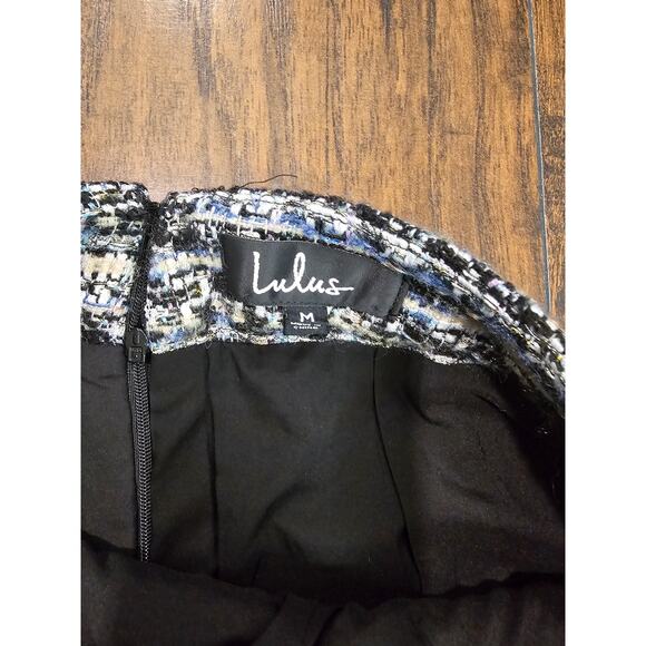 Lulu's Multicolor Skort - Size Medium with Pockets - Picture 3 of 3